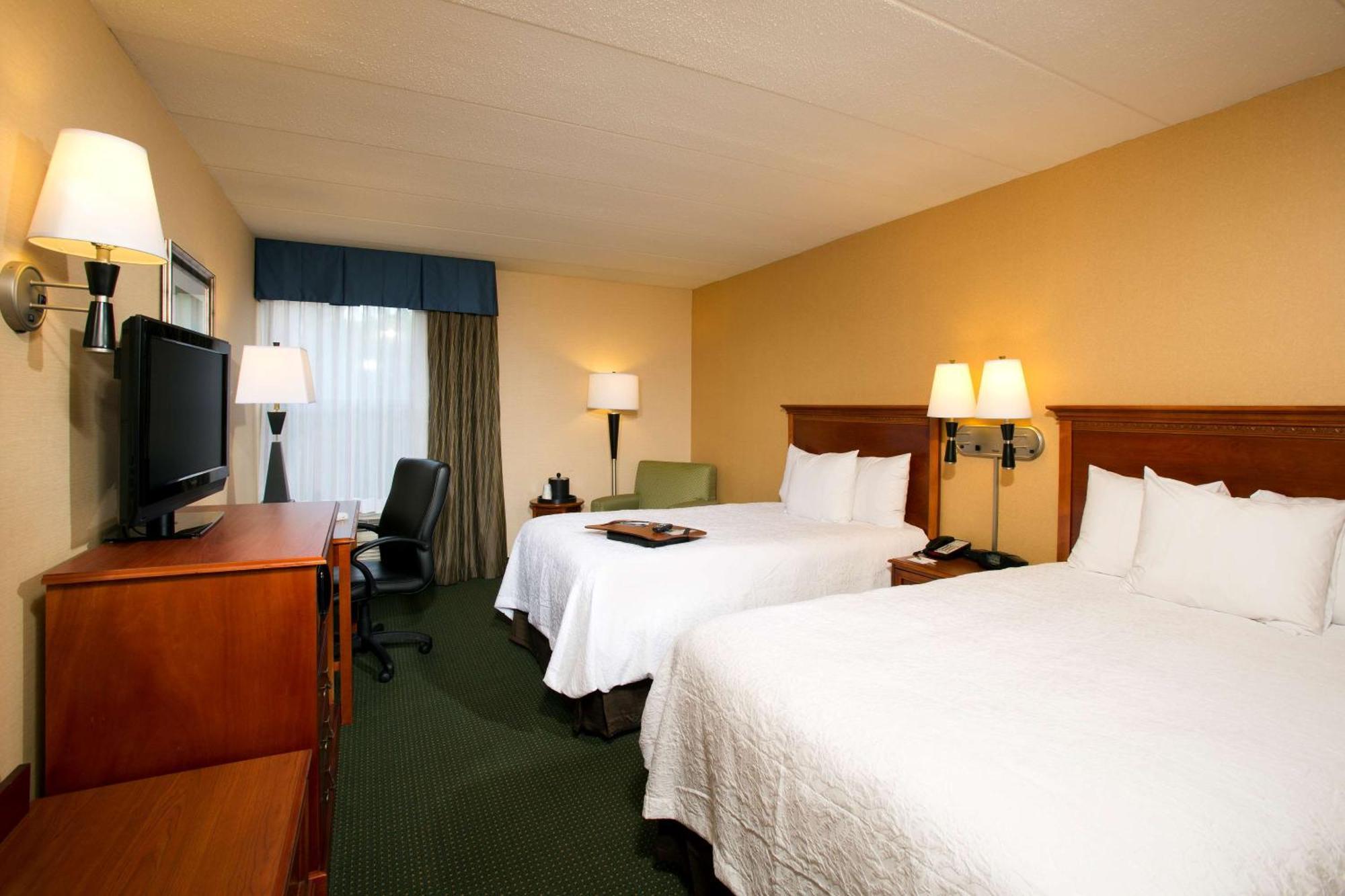 Hampton Inn Alexandria Exterior photo