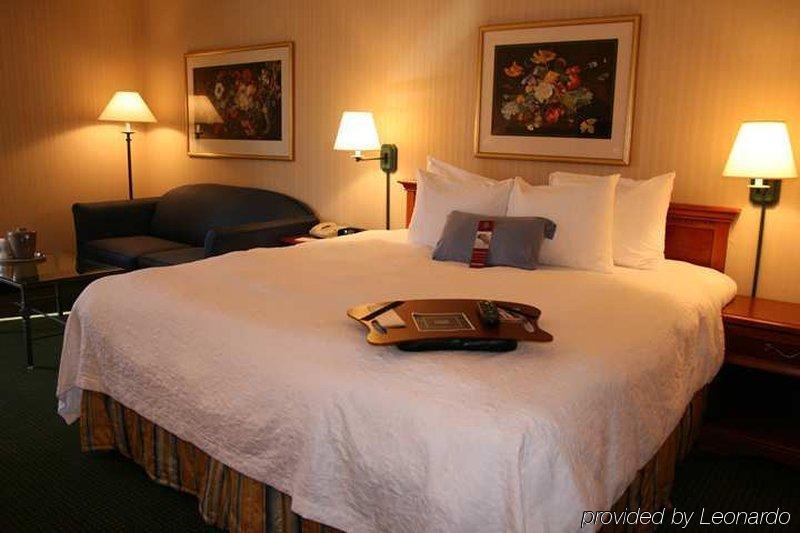 Hampton Inn Alexandria Exterior photo