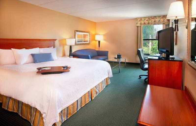Hampton Inn Alexandria Exterior photo